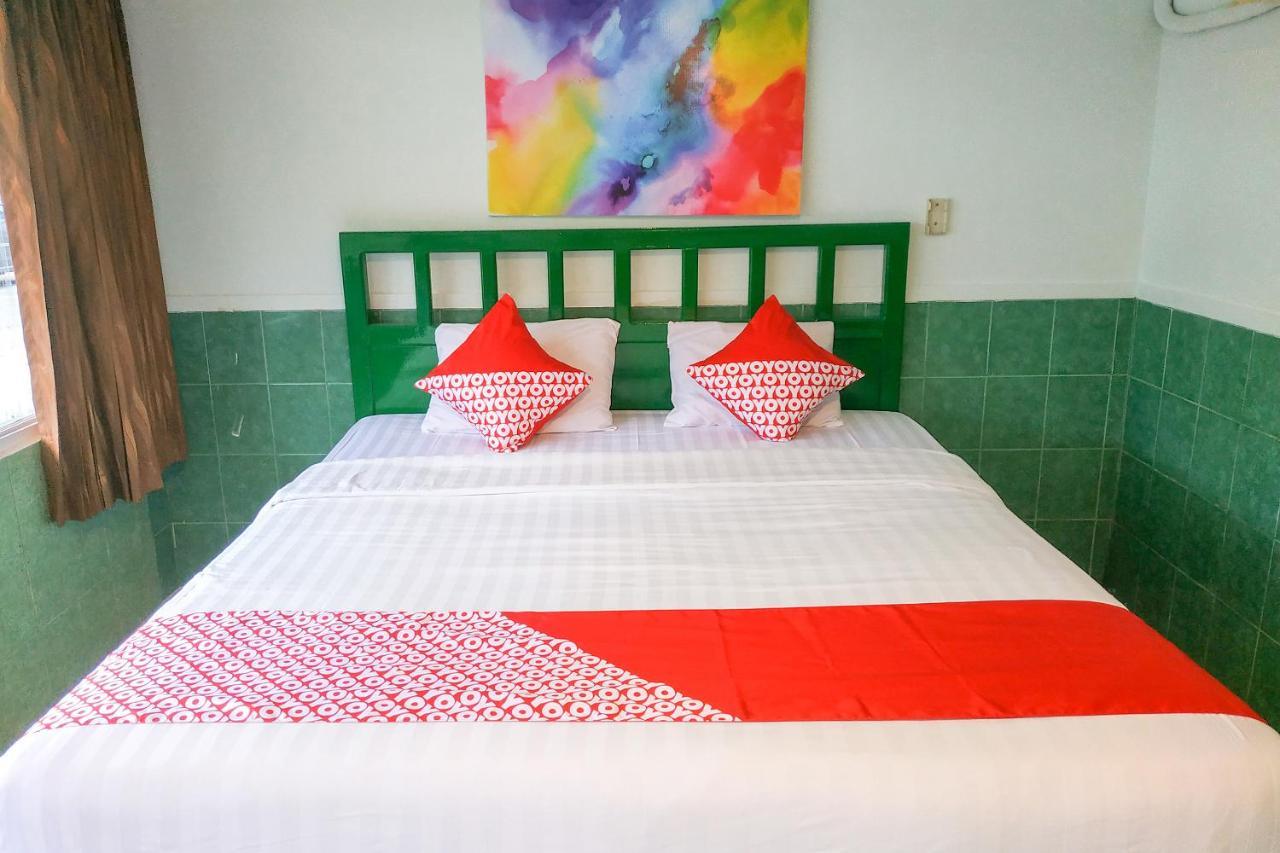 Super Oyo 3098 Hotel Sahabat Baru Сінкаванг Екстер'єр фото